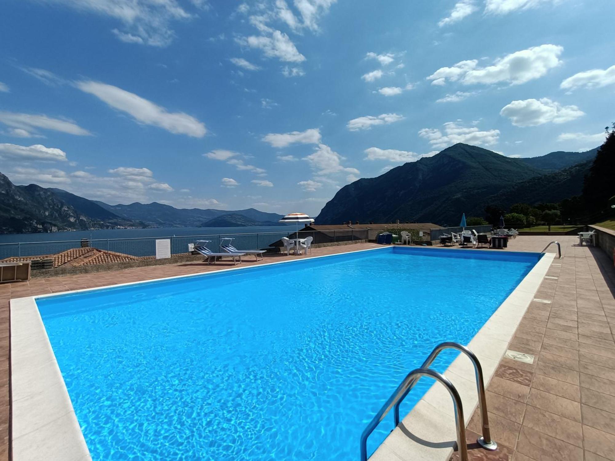 Iseolakerental- Casa Trentapassi Riva di Solto Extérieur photo
