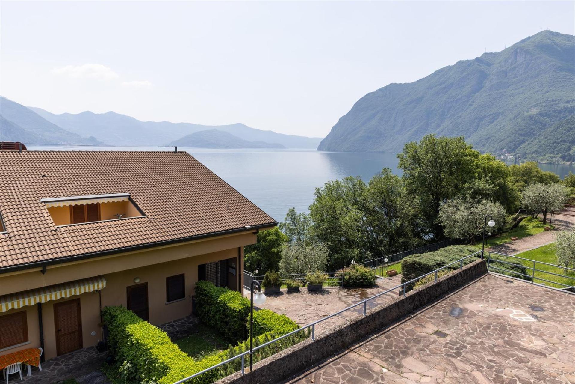 Iseolakerental- Casa Trentapassi Riva di Solto Extérieur photo